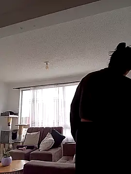 Snapshot of Macarena-2 chatting on 10.29.25 Macarena-2 online show from 10.29.25