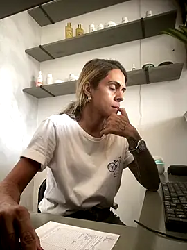 sabrinaneves online show from 12.22.25