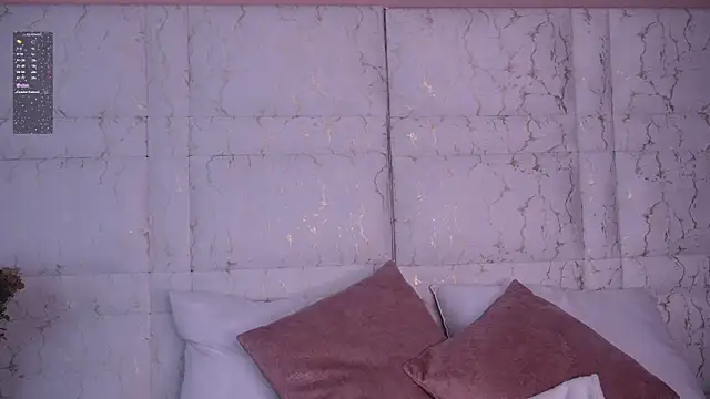 Snapshot of Idriill chatting on 11.26.25 Idriill online show from 11.26.25