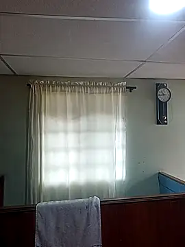 Snapshot of Isa-Giraldo chatting on 11.13.25 Isa-Giraldo online show from 11.13.25