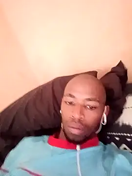 Snapshot of LILNMS chatting on 12.04.25 LILNMS online show from 12.04.25