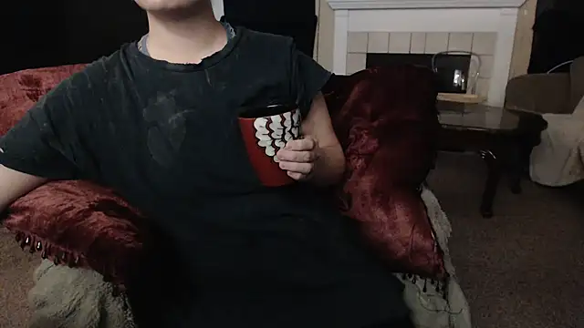 Snapshot of Skyl31 chatting on 11.03.25 Skyl31 online show from 11.03.25