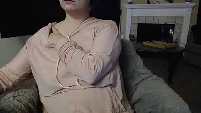 Snapshot of Skyl31 chatting on 11.29.25 Skyl31 online show from 11.29.25