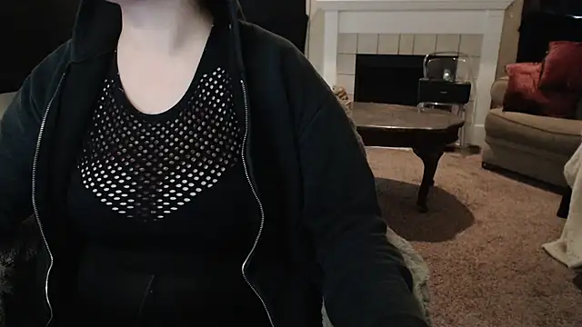 Snapshot of Skyl31 chatting on 01.13.26 Skyl31 online show from 01.13.26