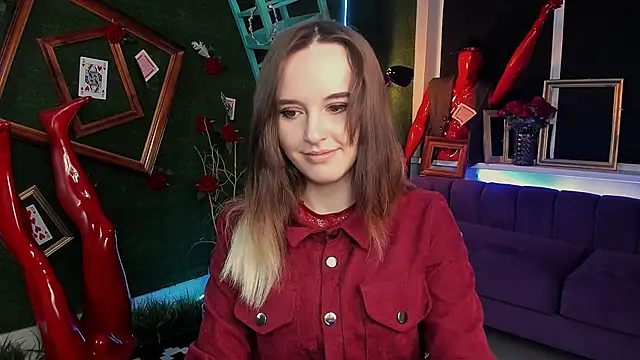 Snapshot of IreneBailey chatting on 11.10.25 IreneBailey online show from 11.10.25