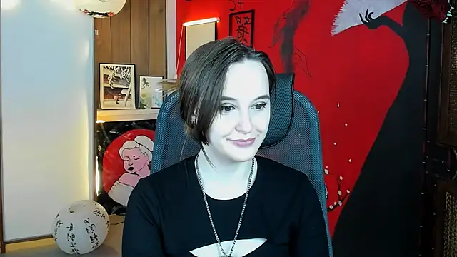 Snapshot of IreneBailey chatting on 11.18.25 IreneBailey online show from 11.18.25