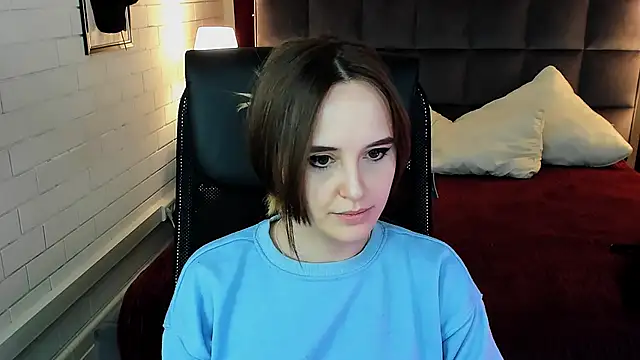 Snapshot of IreneBailey chatting on 11.27.25 IreneBailey online show from 11.27.25