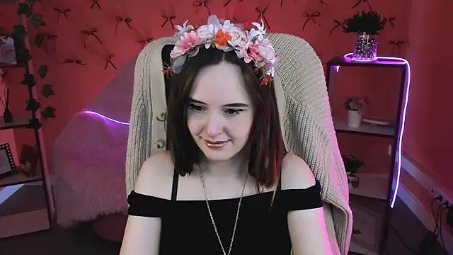 Snapshot of IreneBailey chatting on 11.30.25 IreneBailey online show from 11.30.25