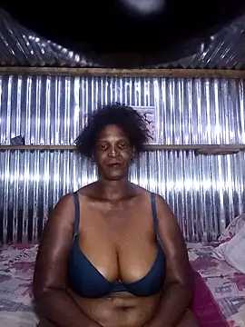 Snapshot of BLACKMALF chatting on 01.06.26 BLACKMALF online show from 01.06.26