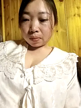 Snapshot of julybe chatting on 03.05.26 julybe online show from 03.05.26