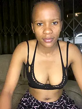 Snapshot of Maahlerh123 chatting on 10.29.25 Maahlerh123 online show from 10.29.25