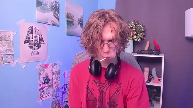 Snapshot of LeoBensyten chatting on 02.18.26 LeoBensyten online show from 02.18.26