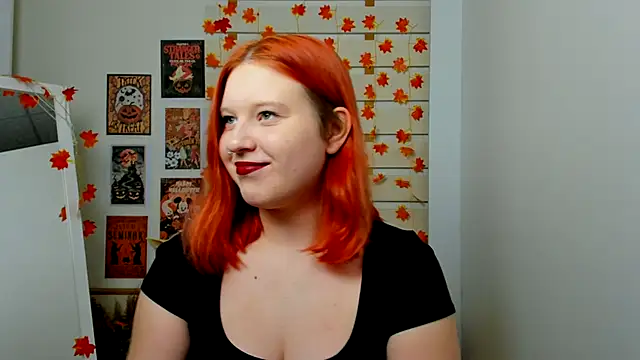 Snapshot of FoxPlayXX chatting on 11.05.25 FoxPlayXX online show from 11.05.25