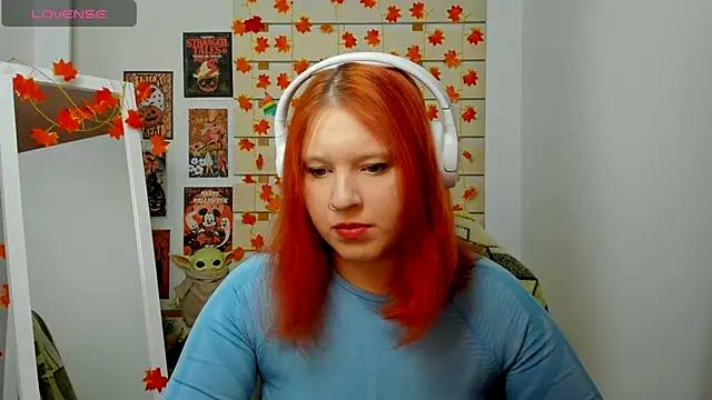 Snapshot of FoxPlayXX chatting on 11.23.25 FoxPlayXX online show from 11.23.25