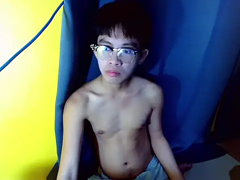 Snapshot of newcummersxx chatting on 03.19.26 newcummersxx online show from 03.19.26