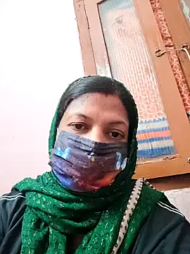 pujapujarrrr online show from 10.29.25