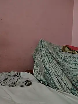 pujapujarrrr online show from 11.02.25