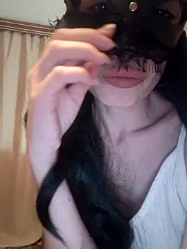 Snapshot of LikaFurr chatting on 10.31.25 LikaFurr online show from 10.31.25