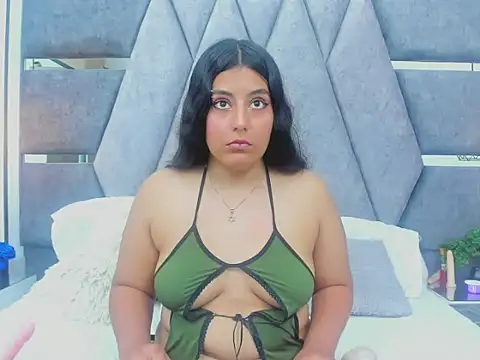 charlotte chapman online show from 11.07.25