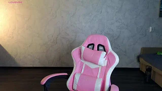 Snapshot of Lovelly_molly1 chatting on 07.25.26 Lovelly molly1 online show from 07.25.26