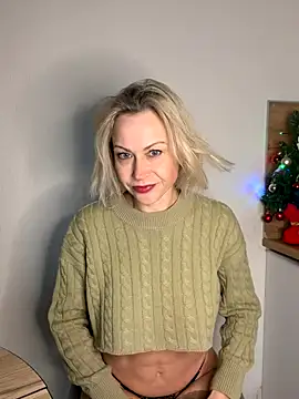 Snapshot of Elle_Milfa chatting on 12.15.25 Elle Milfa online show from 12.15.25