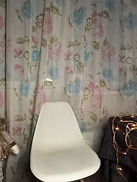 Snapshot of Elle_Milfa chatting on 01.08.26 Elle Milfa online show from 01.08.26