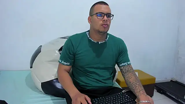 LucassFoster online show from 11.24.25