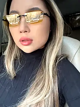 Snapshot of limkiss chatting on 11.06.25 limkiss online show from 11.06.25