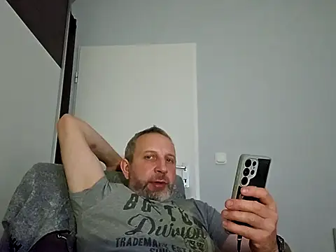 Snapshot of ghost430000 chatting on 11.29.25 ghost430000 online show from 11.29.25