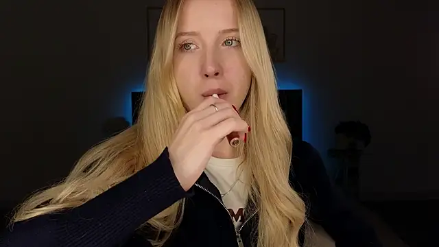 Snapshot of adele_armass chatting on 05.11.26 adele armass online show from 05.11.26