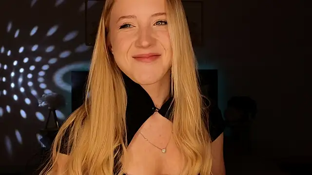 Snapshot of adele_armass chatting on 06.11.26 adele armass online show from 06.11.26