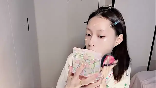 yuyu-33 online show from 01.11.26