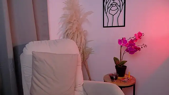 SeleneNova online show from 04.10.26