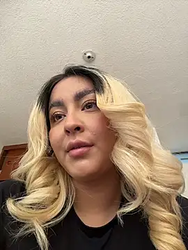 Elina Hills online show from 03.20.26