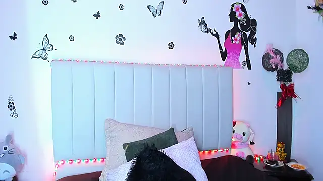 melani ferraraa  online show from 02.24.26