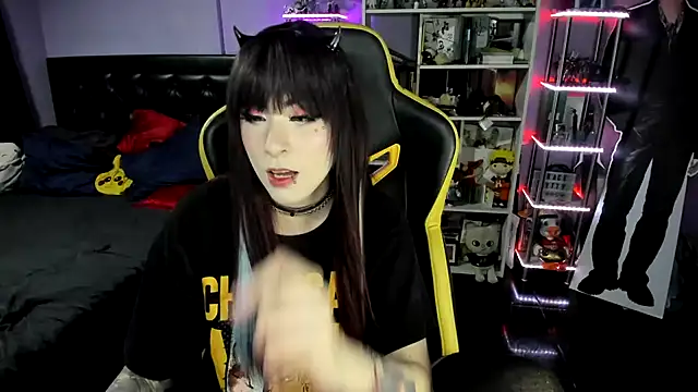 Yummy dark online show from 11.25.25