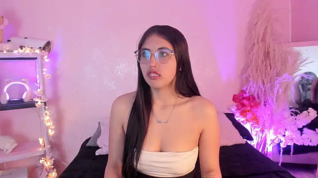 Snapshot of Valk_submissive chatting on 05.18.26 Valk submissive online show from 05.18.26