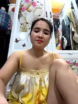 Snapshot of Okleotina9 chatting on 04.11.26 Okleotina9 online show from 04.11.26