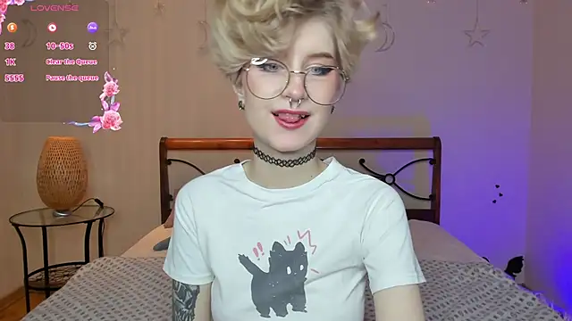 Snapshot of Angel_Julles chatting on 11.06.25 Angel Julles online show from 11.06.25