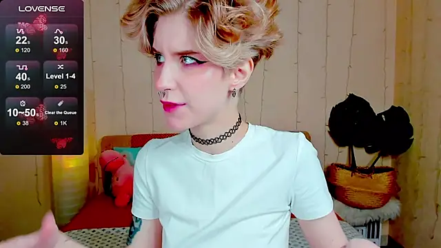 Snapshot of Angel_Julles chatting on 11.15.25 Angel Julles online show from 11.15.25