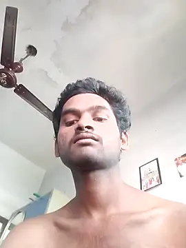 Snapshot of PackagedCostar chatting on 11.08.25 PackagedCostar online show from 11.08.25