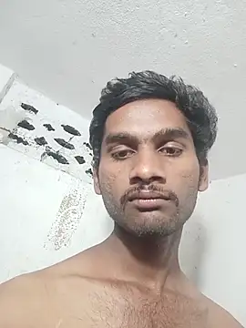 Snapshot of PackagedCostar chatting on 11.08.25 PackagedCostar online show from 11.08.25