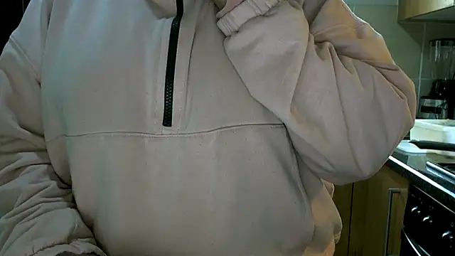 Snapshot of NewBeginnings8 chatting on 11.17.25 NewBeginnings8 online show from 11.17.25