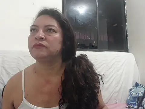 Snapshot of naughty_milf69 chatting on 11.08.25 naughty milf69 online show from 11.08.25