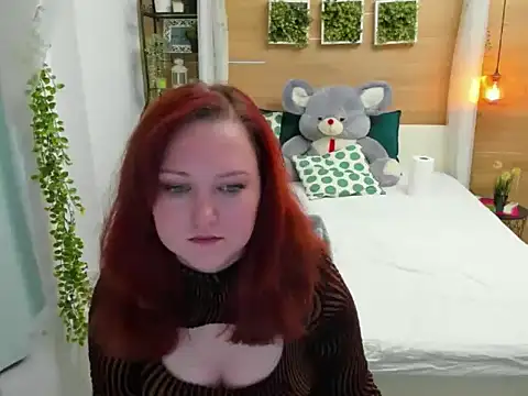 Snapshot of OhLadyPlease chatting on 11.26.25 OhLadyPlease online show from 11.26.25