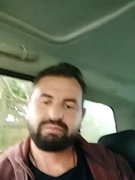 Snapshot of rooliv1 chatting on 12.17.25 rooliv1 online show from 12.17.25