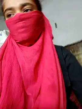 Snapshot of Hot_sutr chatting on 11.02.25 Hot sutr online show from 11.02.25