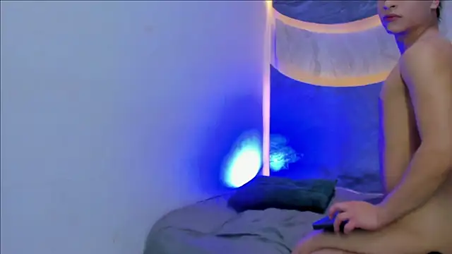 Snapshot of Hot_guys_sex3_ chatting on 10.31.25 Hot guys sex3  online show from 10.31.25