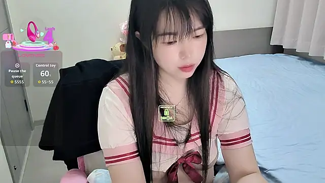 Snapshot of Dialog_Mu chatting on 11.07.25 Dialog Mu online show from 11.07.25