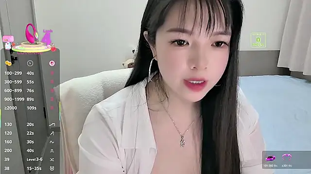 Snapshot of Dialog_Mu chatting on 11.27.25 Dialog Mu online show from 11.27.25